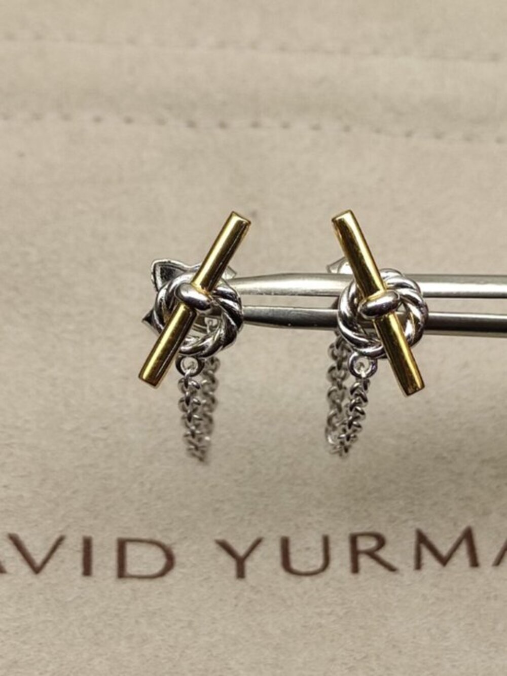 ✨ Authentic David Yurman Petite Chain Earrings ✨